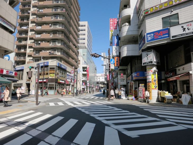 南口スクランブル交差点